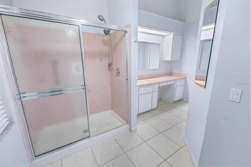 For Sale: $285,000 (2 beds, 2 baths, 1499 Square Feet)