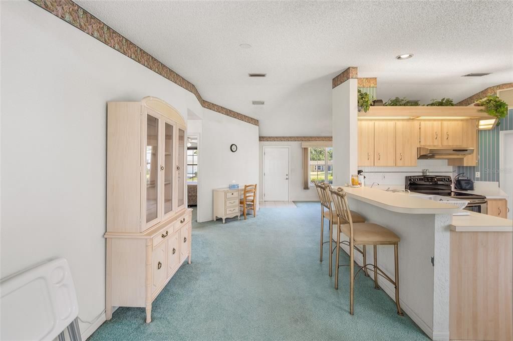 Dining Area, Kitchen Bar and Desk Space