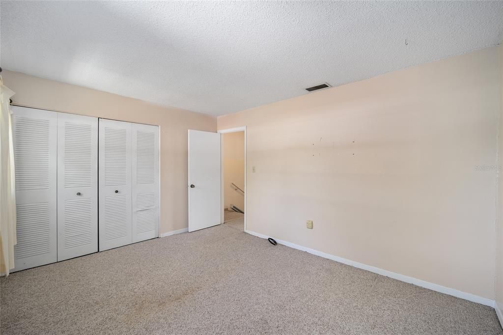 For Sale: $129,900 (2 beds, 1 baths, 952 Square Feet)