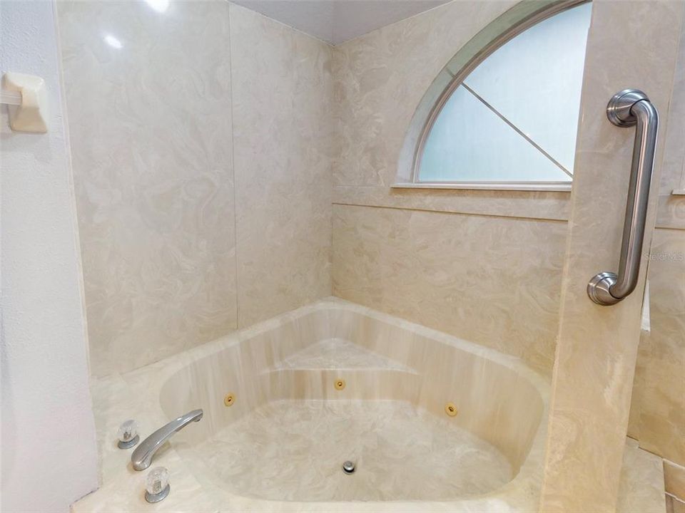 待售: $529,000 (3 贝兹, 2 浴室, 2375 平方英尺)