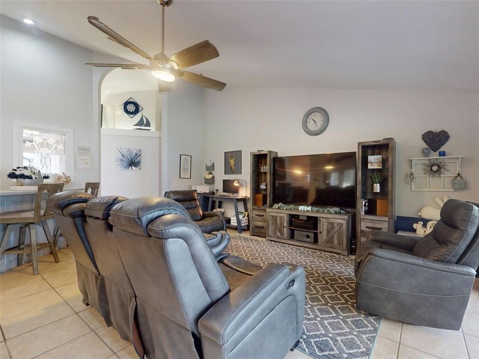 For Sale: $529,000 (3 beds, 2 baths, 2375 Square Feet)