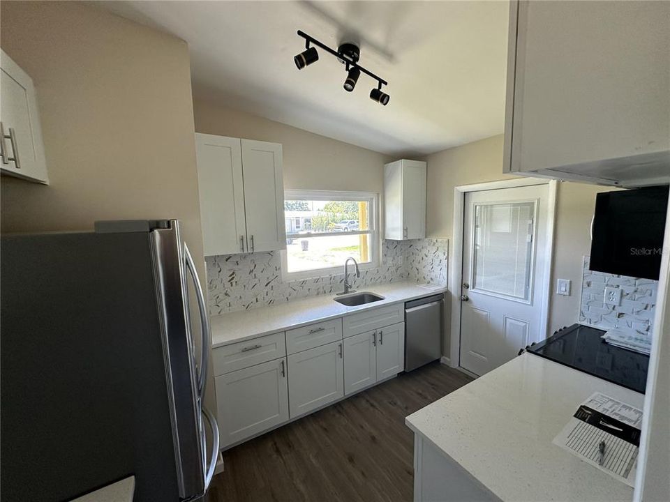 Recently Rented: $2,495 (3 beds, 2 baths, 1304 Square Feet)