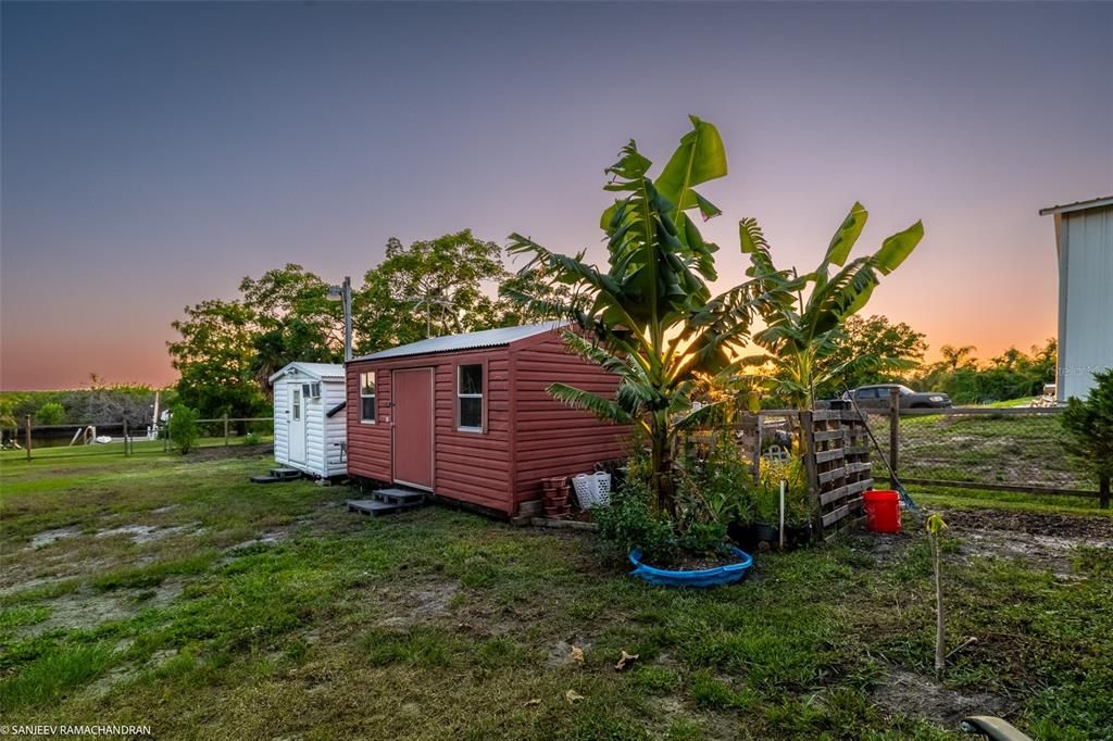 For Sale: $445,000 (3 beds, 2 baths, 1408 Square Feet)