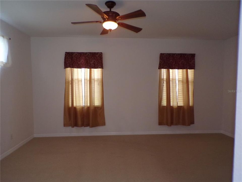 For Rent: $2,900 (3 beds, 2 baths, 2069 Square Feet)