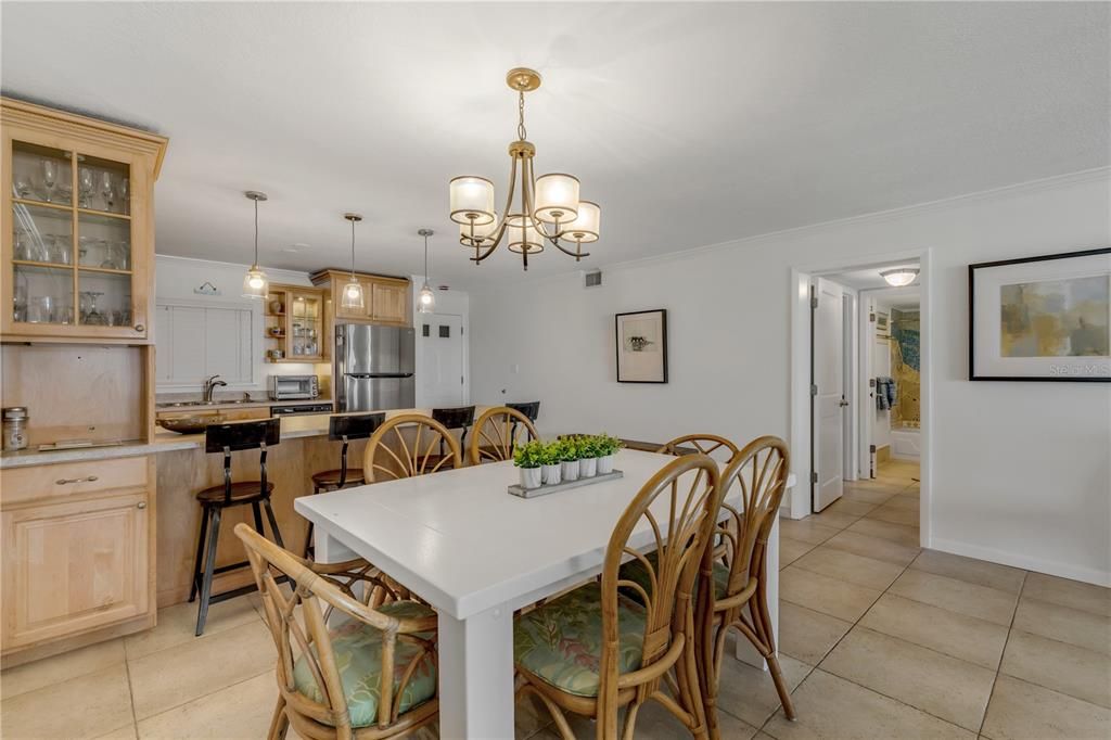 Recently Sold: $1,049,000 (2 beds, 2 baths, 1300 Square Feet)