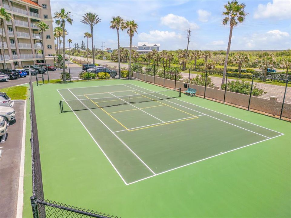 Recently Sold: $1,049,000 (2 beds, 2 baths, 1300 Square Feet)