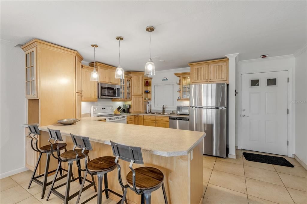 Recently Sold: $1,049,000 (2 beds, 2 baths, 1300 Square Feet)