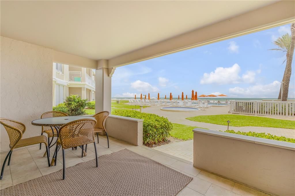 Recently Sold: $1,049,000 (2 beds, 2 baths, 1300 Square Feet)