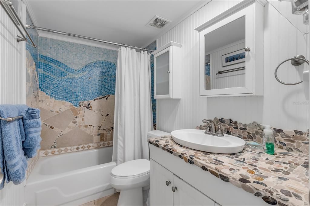 Recently Sold: $1,049,000 (2 beds, 2 baths, 1300 Square Feet)