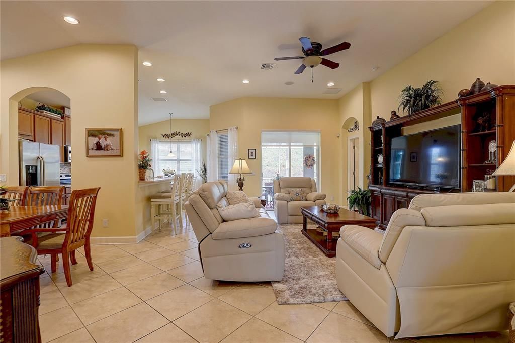 For Sale: $497,500 (3 beds, 2 baths, 1744 Square Feet)