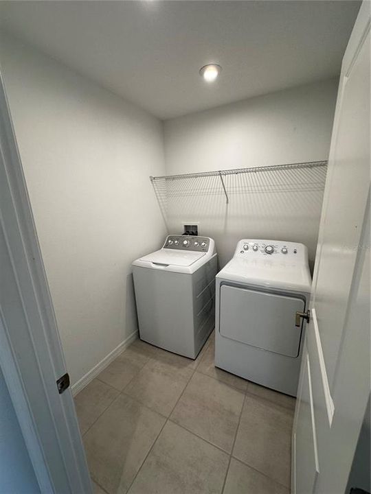 Active With Contract: $2,950 (4 beds, 2 baths, 2423 Square Feet)