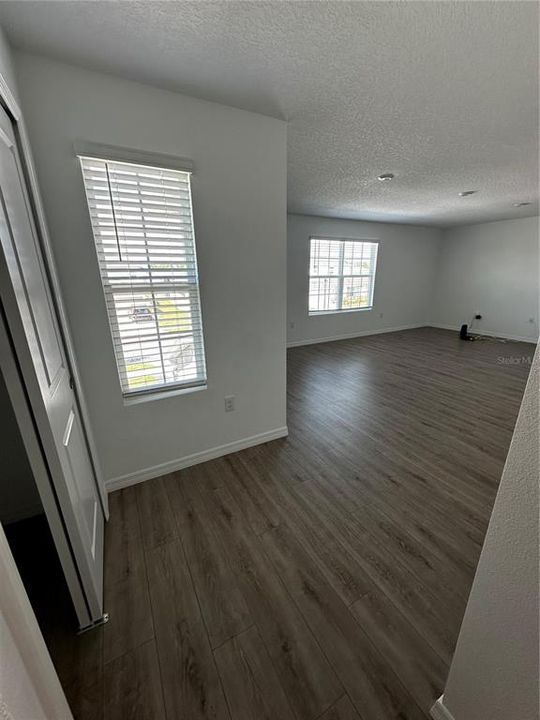 Active With Contract: $2,950 (4 beds, 2 baths, 2423 Square Feet)