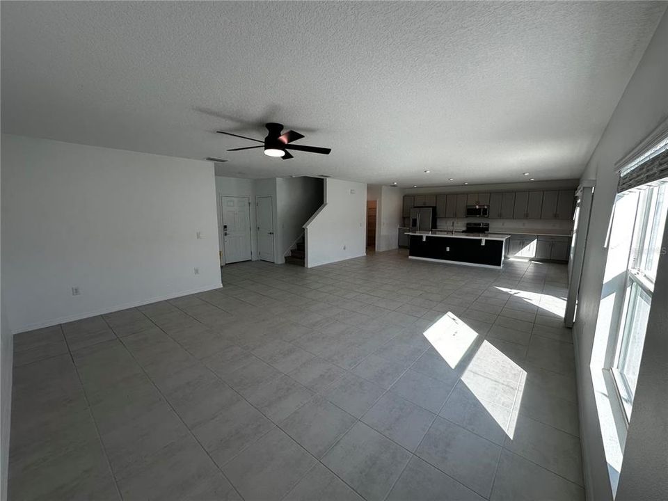 Active With Contract: $2,950 (4 beds, 2 baths, 2423 Square Feet)