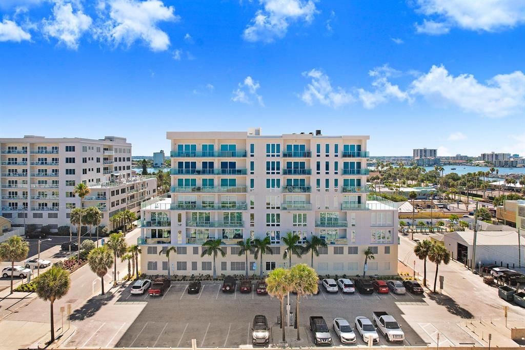 For Sale: $3,400,000 (4 beds, 3 baths, 3111 Square Feet)