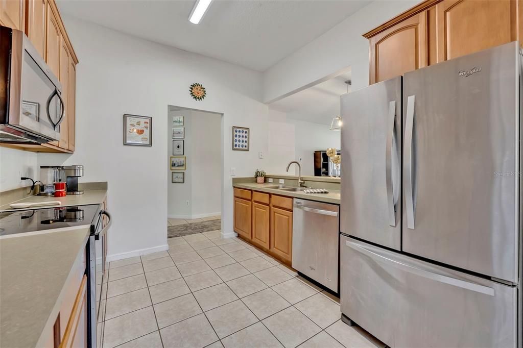 Active With Contract: $419,900 (4 beds, 2 baths, 1684 Square Feet)