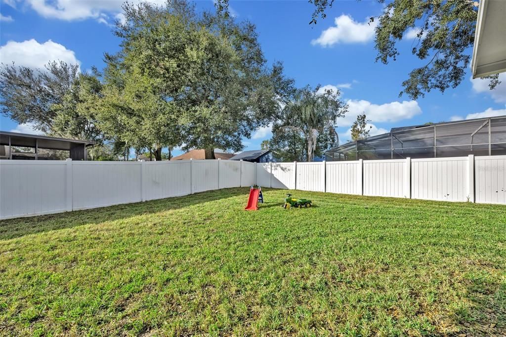 Active With Contract: $419,900 (4 beds, 2 baths, 1684 Square Feet)