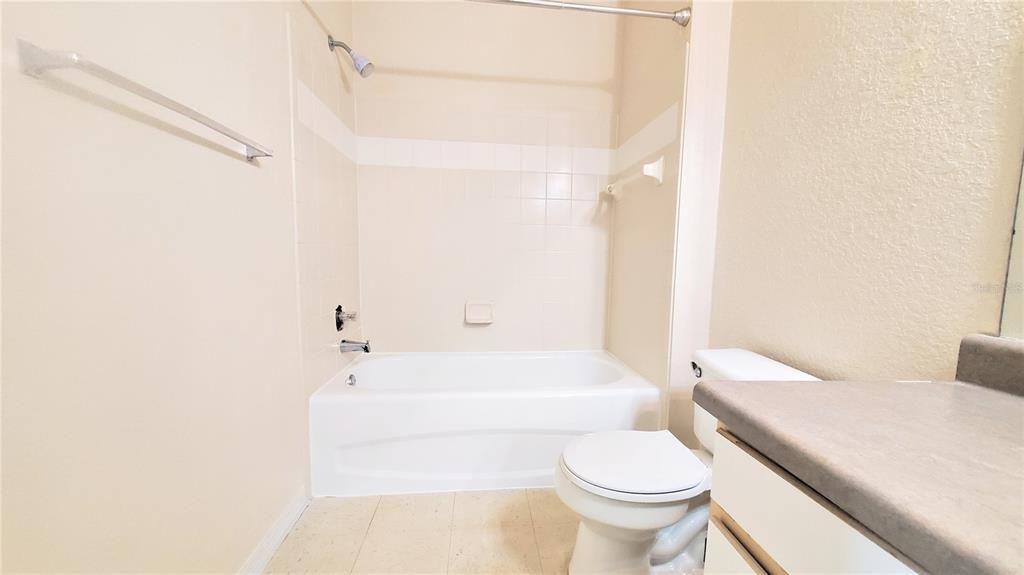 For Rent: $1,349 (1 beds, 1 baths, 713 Square Feet)