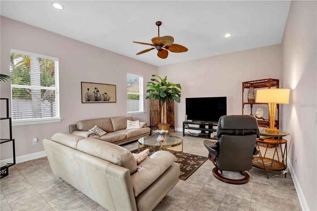 Active With Contract: $935,000 (4 beds, 3 baths, 2840 Square Feet)