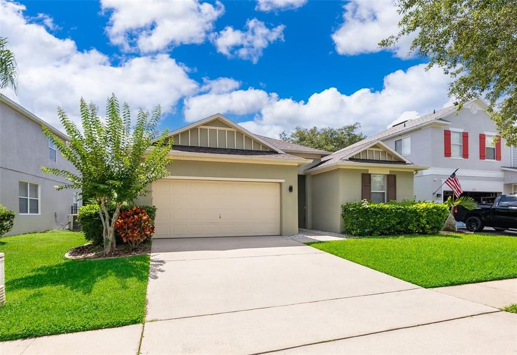 For Sale: $578,900 (3 beds, 2 baths, 1929 Square Feet)