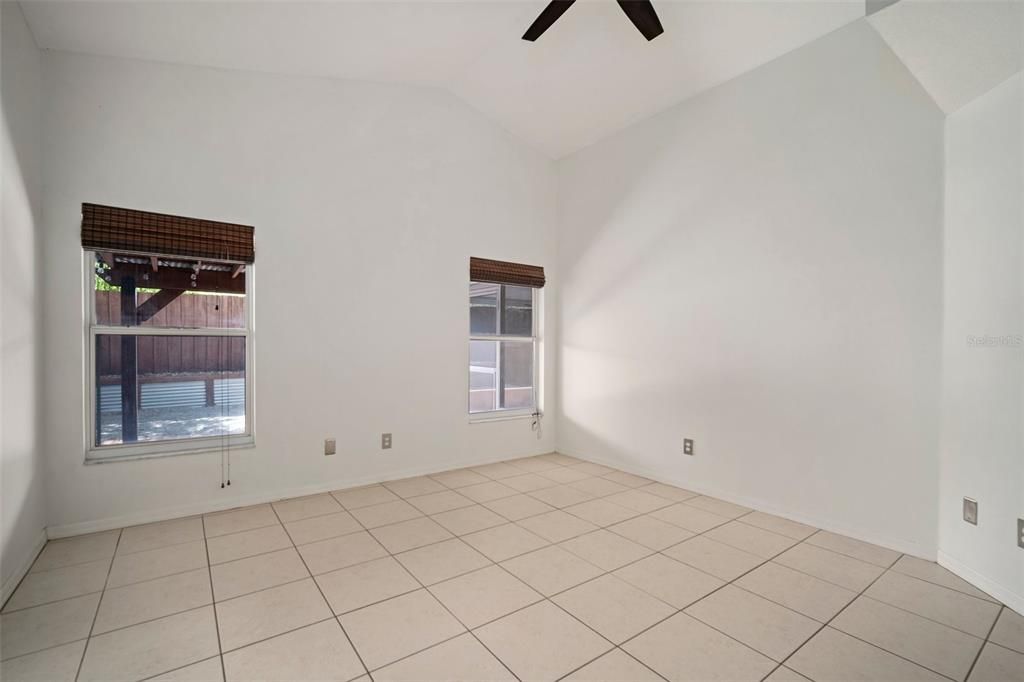 Active With Contract: $340,000 (3 beds, 2 baths, 1283 Square Feet)