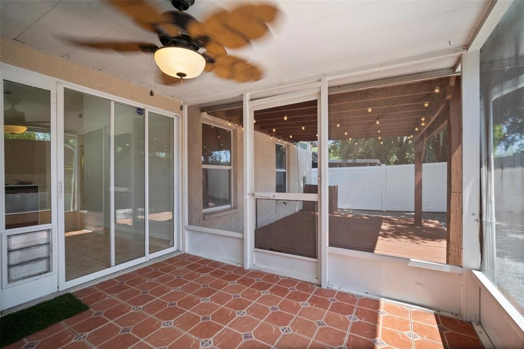 Active With Contract: $340,000 (3 beds, 2 baths, 1283 Square Feet)