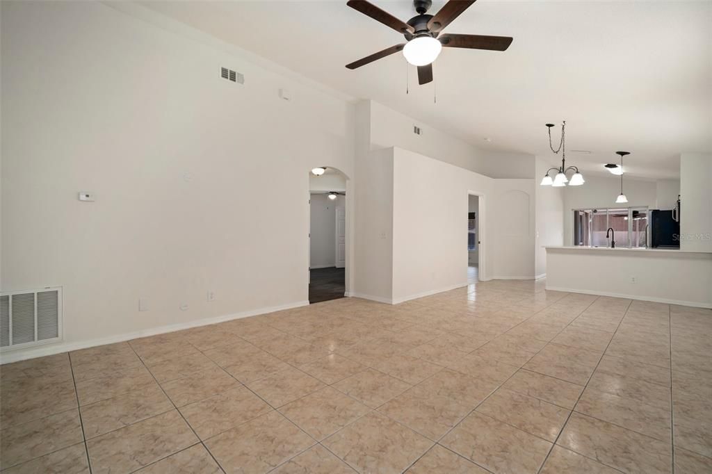 For Sale: $340,000 (3 beds, 2 baths, 1283 Square Feet)