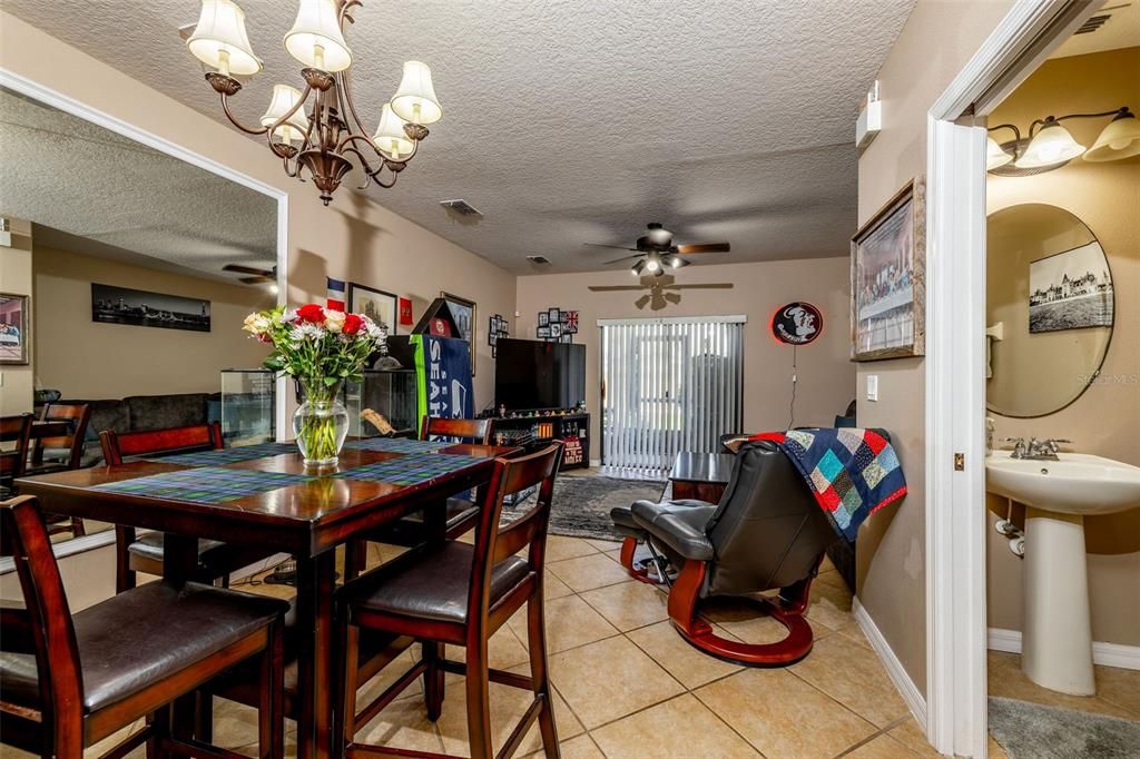 For Sale: $254,900 (2 beds, 2 baths, 1144 Square Feet)