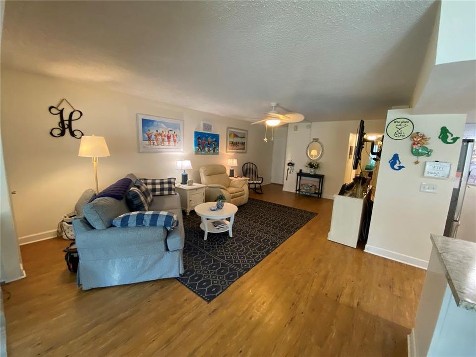 For Sale: $289,500 (3 beds, 2 baths, 1820 Square Feet)