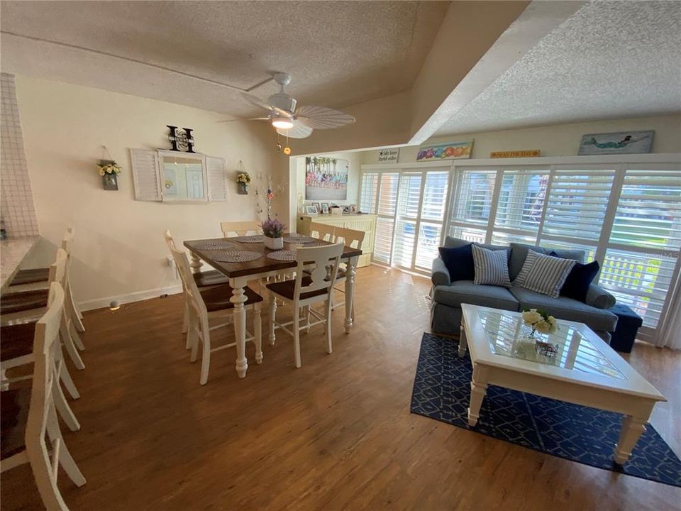 For Sale: $289,500 (3 beds, 2 baths, 1820 Square Feet)
