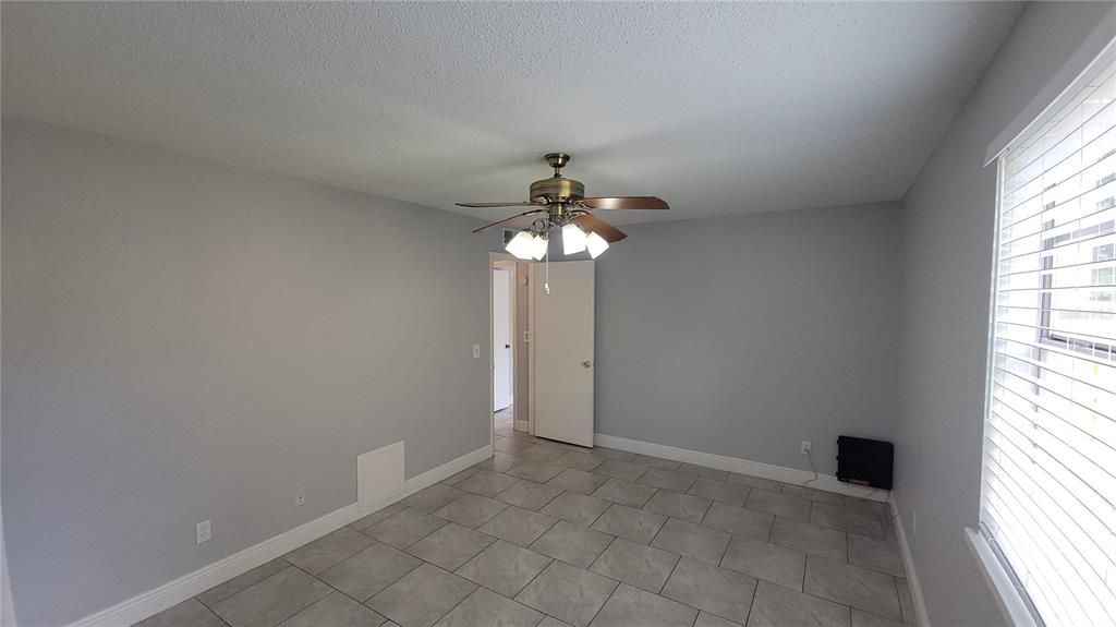 For Rent: $2,025 (3 beds, 2 baths, 1588 Square Feet)