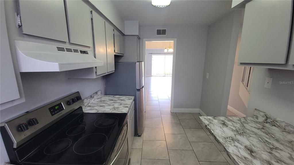 For Rent: $2,025 (3 beds, 2 baths, 1588 Square Feet)