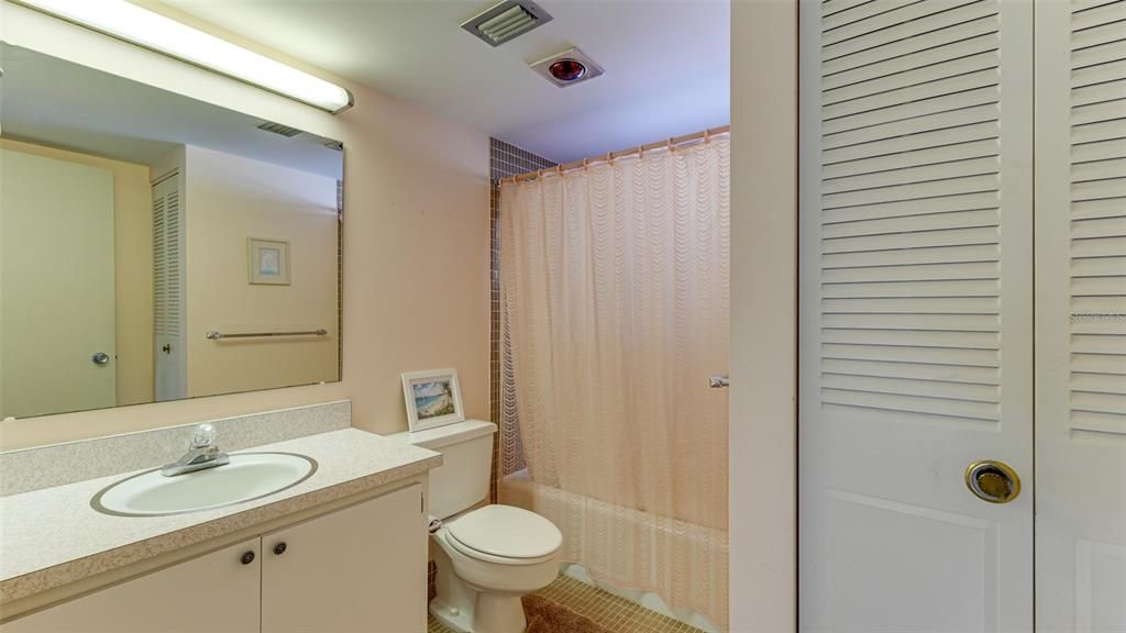 For Sale: $439,900 (1 beds, 2 baths, 780 Square Feet)