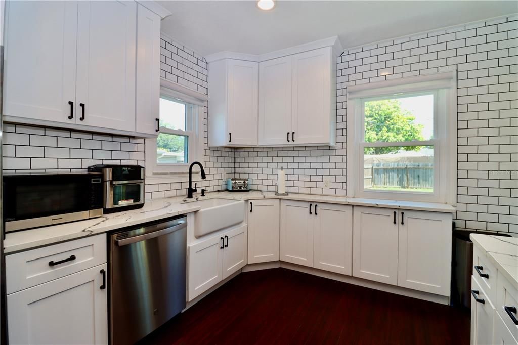For Sale: $509,000 (2 beds, 2 baths, 1176 Square Feet)