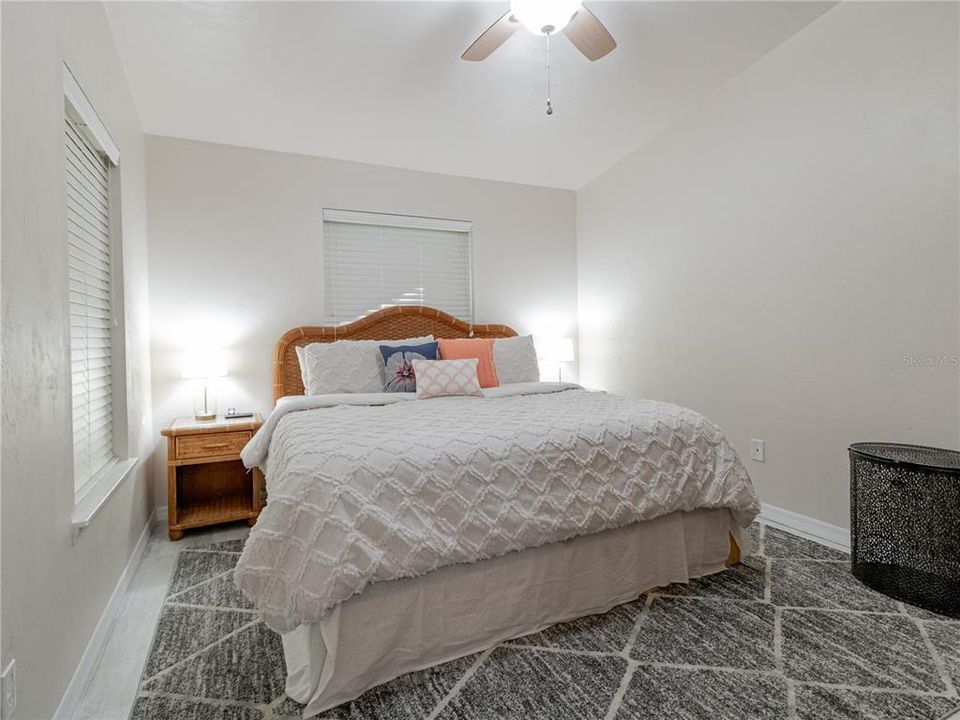 Active With Contract: $1,700 (2 beds, 2 baths, 1102 Square Feet)