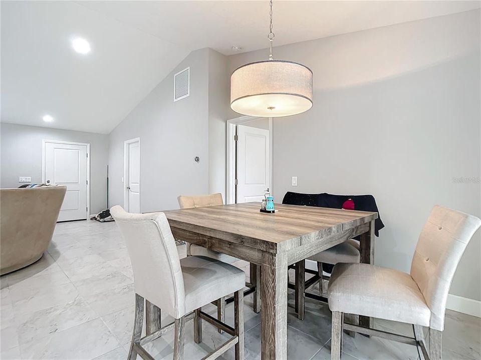 For Sale: $420,000 (3 beds, 2 baths, 1640 Square Feet)