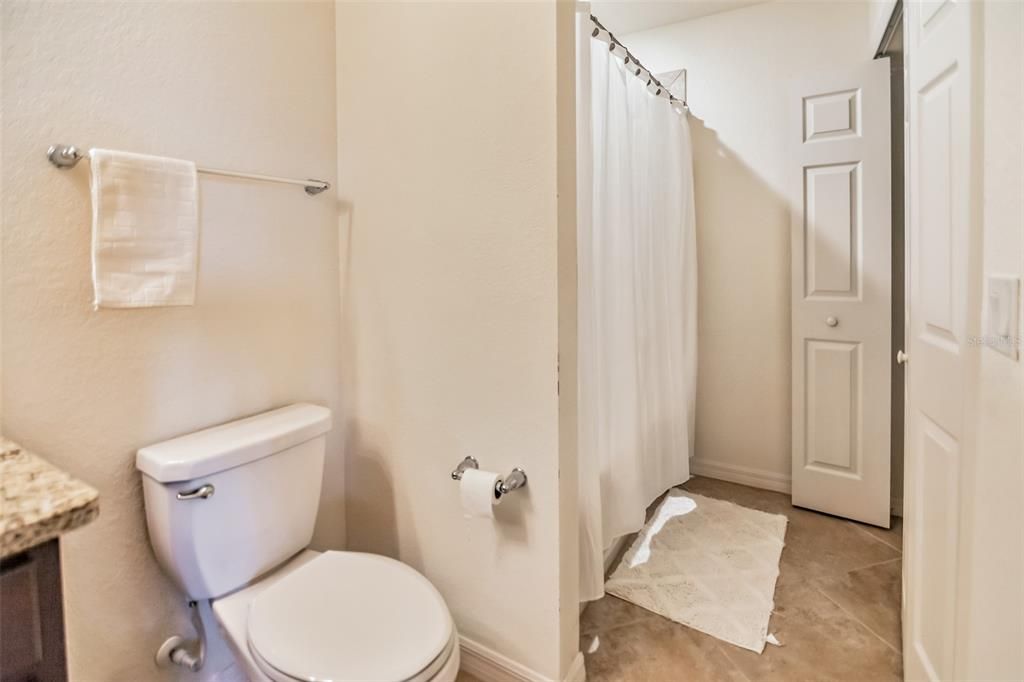 For Sale: $349,000 (2 beds, 2 baths, 1121 Square Feet)