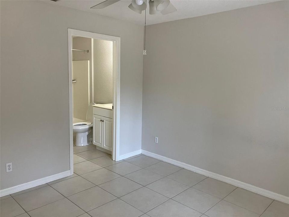 Recently Rented: $1,600 (2 beds, 2 baths, 1200 Square Feet)