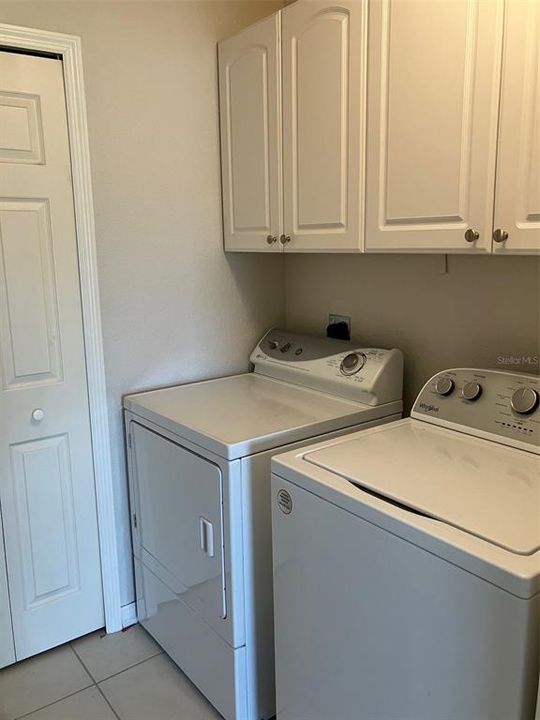 Recently Rented: $1,600 (2 beds, 2 baths, 1200 Square Feet)