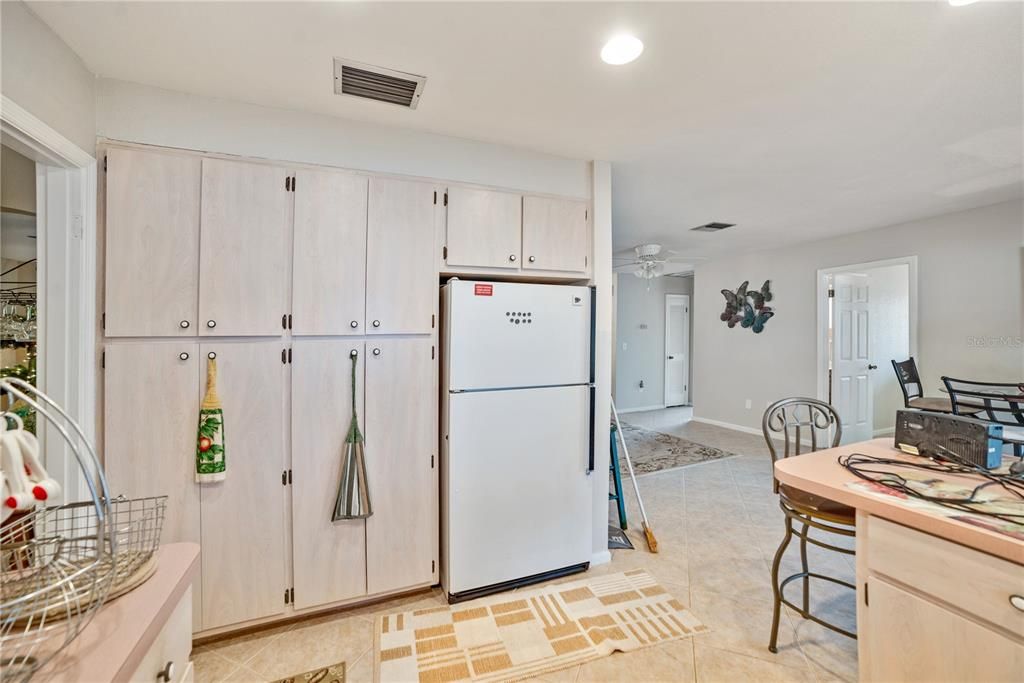 For Sale: $275,000 (3 beds, 2 baths, 1860 Square Feet)