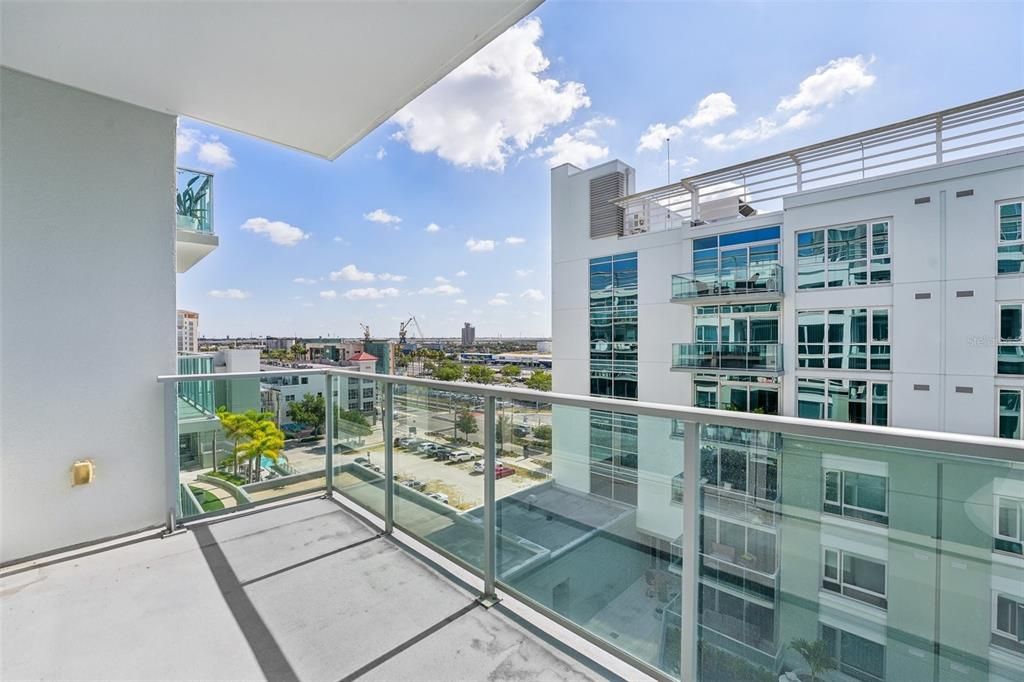 Active With Contract: $590,000 (2 beds, 2 baths, 1282 Square Feet)