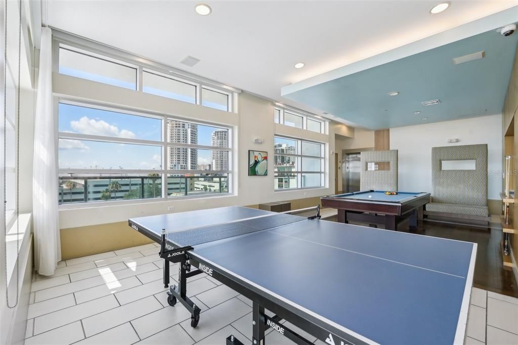 Active With Contract: $590,000 (2 beds, 2 baths, 1282 Square Feet)