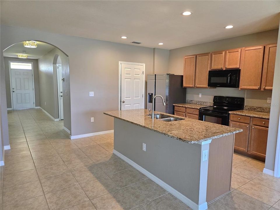 Active With Contract: $2,350 (3 beds, 2 baths, 1683 Square Feet)