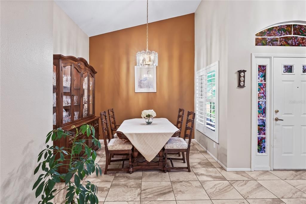 For Sale: $339,900 (2 beds, 2 baths, 1712 Square Feet)
