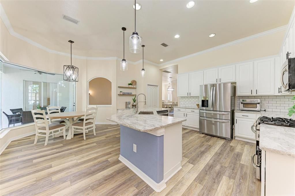 Active With Contract: $850,000 (5 beds, 4 baths, 3681 Square Feet)