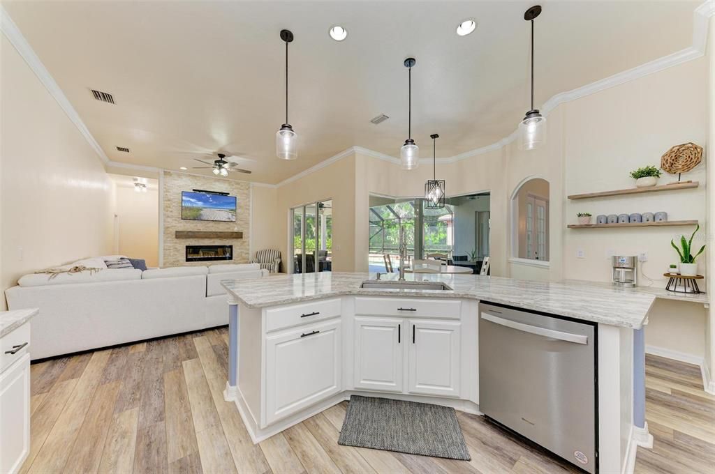 Active With Contract: $850,000 (5 beds, 4 baths, 3681 Square Feet)