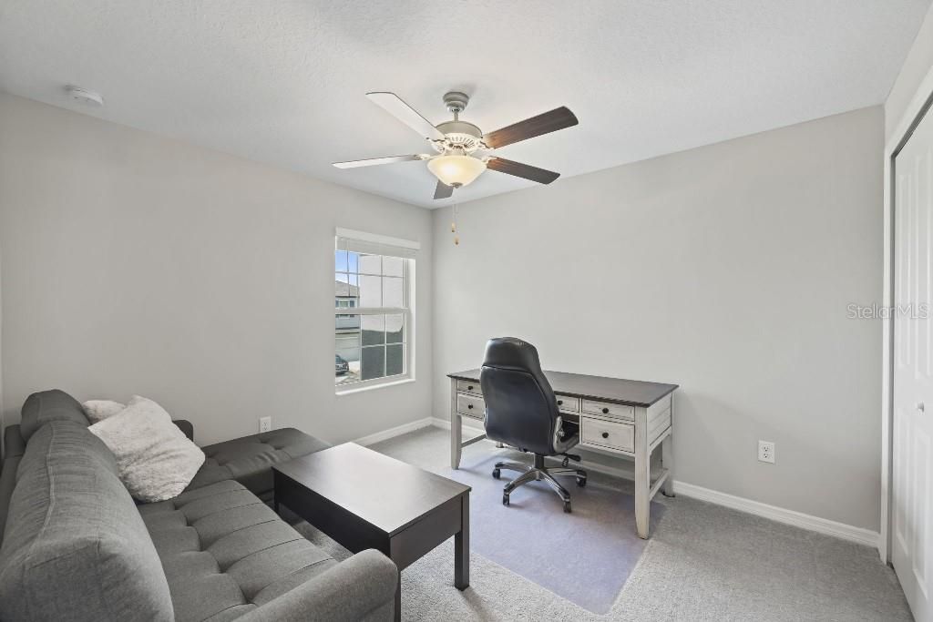 Active With Contract: $292,000 (3 beds, 2 baths, 1796 Square Feet)