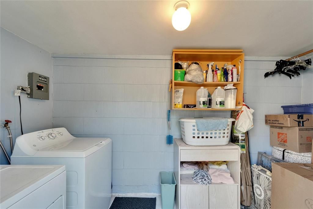 Laundry room-note washer/dryer do not convey