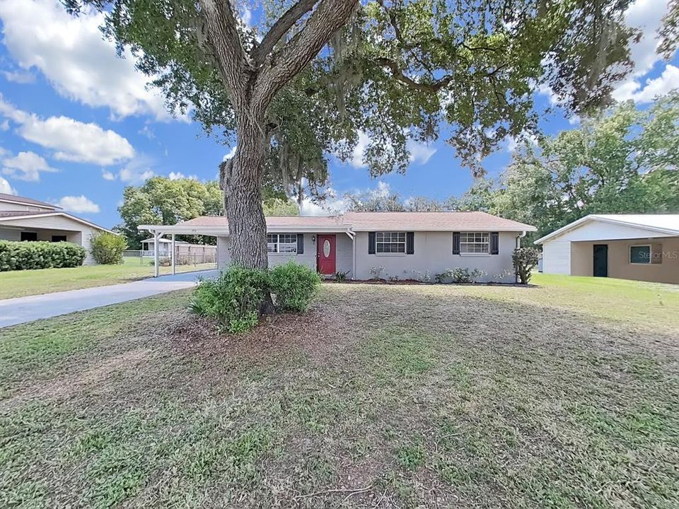 Active With Contract: $325,000 (3 beds, 2 baths, 1200 Square Feet)