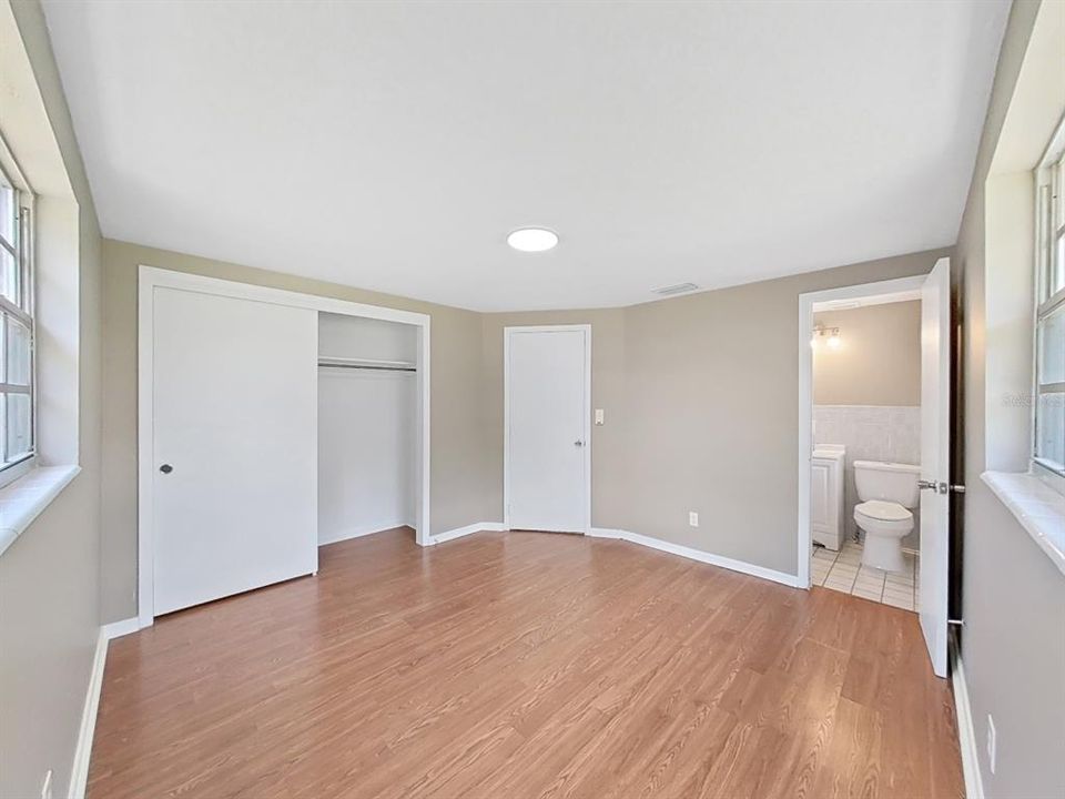 Active With Contract: $325,000 (3 beds, 2 baths, 1200 Square Feet)