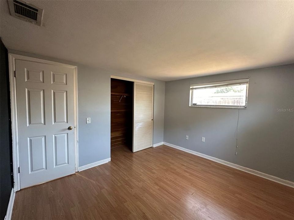 Active With Contract: $209,900 (2 beds, 1 baths, 1128 Square Feet)